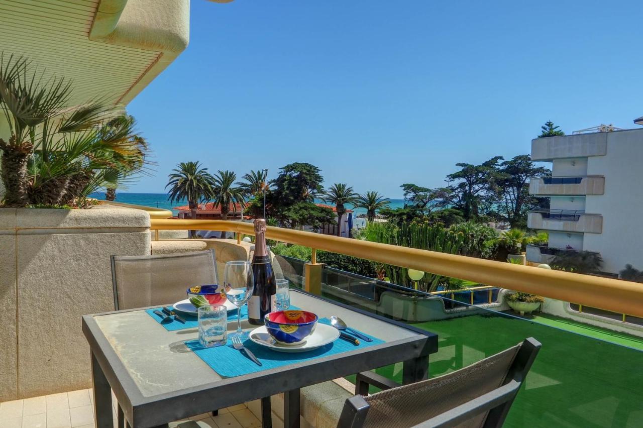 Mediterraneo Seaview Apartment By Hello Homes Sitges Dış mekan fotoğraf