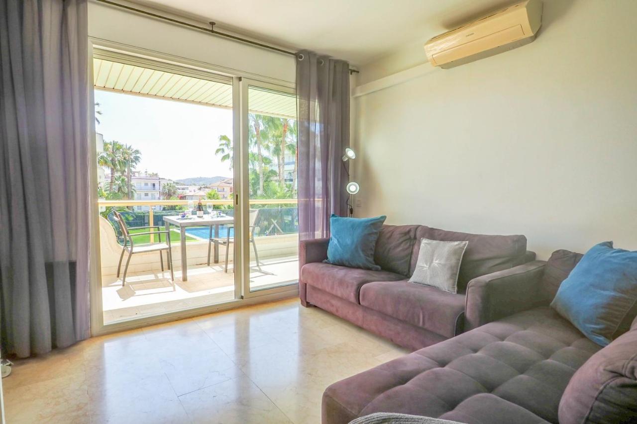 Mediterraneo Seaview Apartment By Hello Homes Sitges Dış mekan fotoğraf