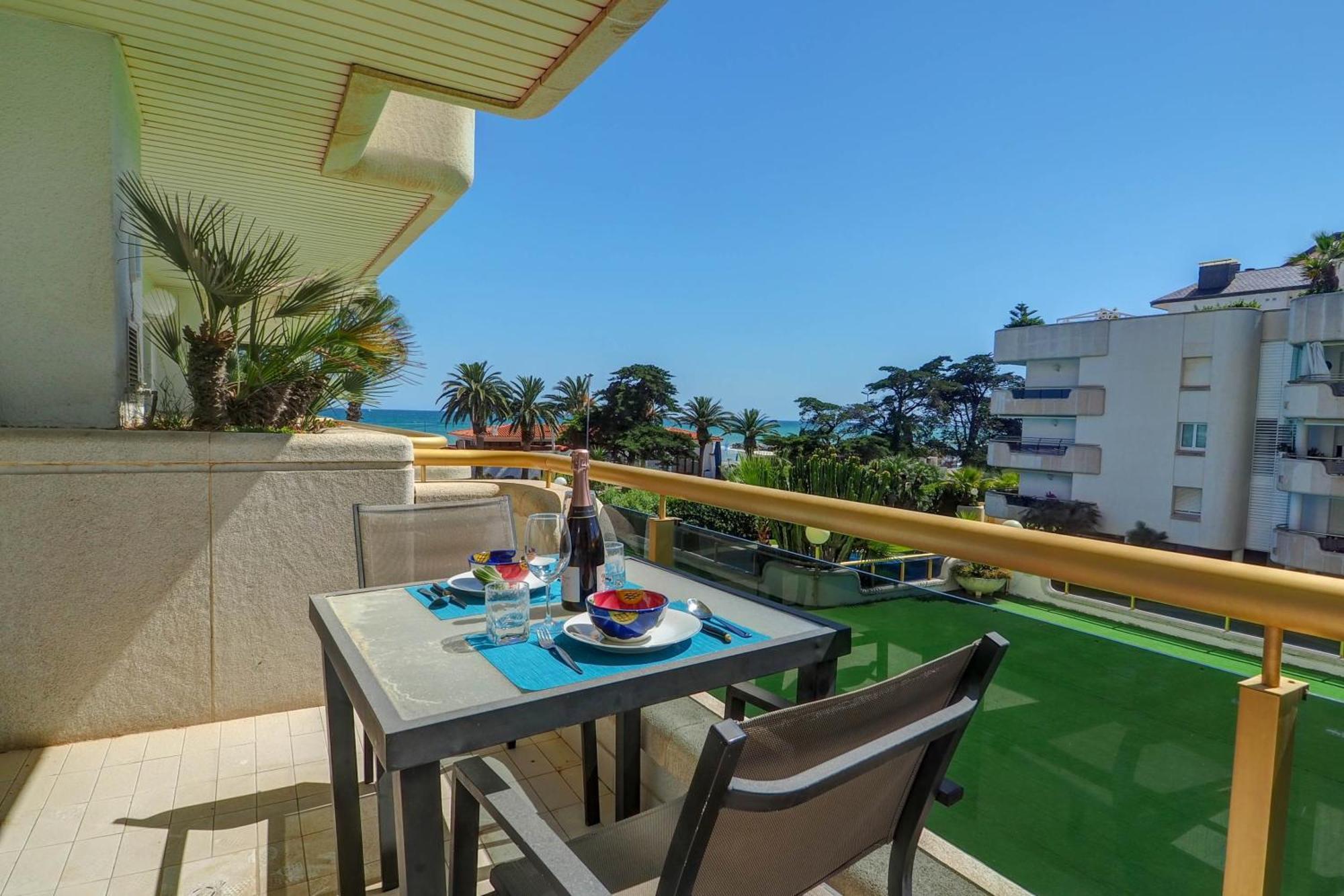 Mediterraneo Seaview Apartment By Hello Homes Sitges Dış mekan fotoğraf