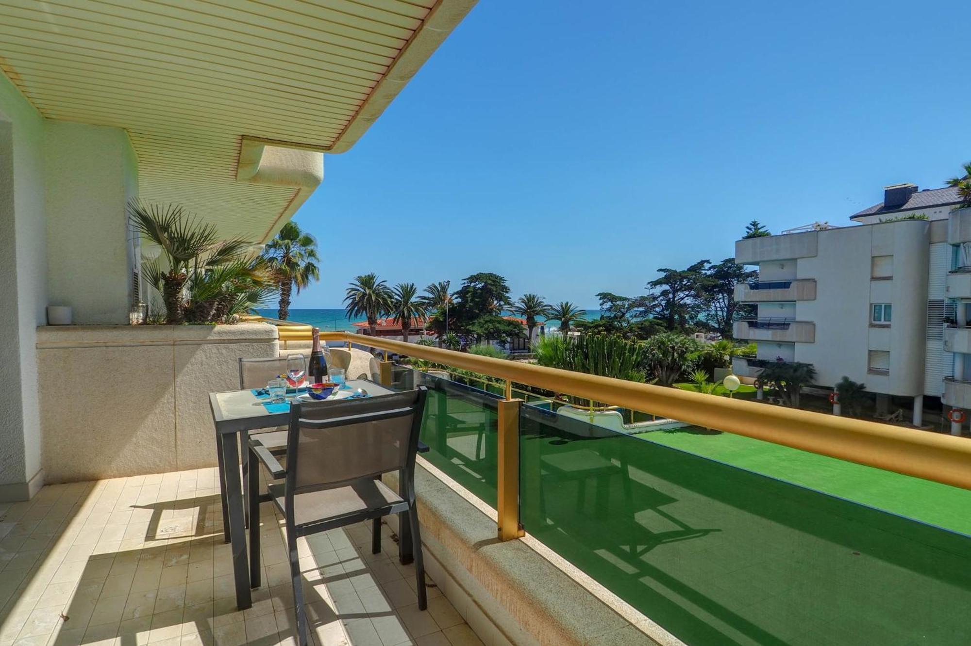 Mediterraneo Seaview Apartment By Hello Homes Sitges Dış mekan fotoğraf