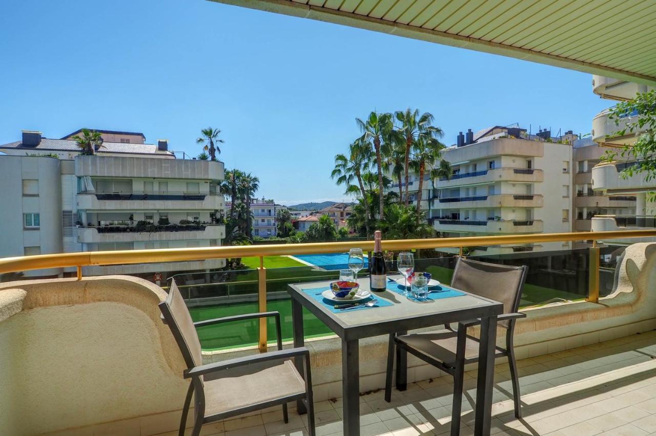 Mediterraneo Seaview Apartment By Hello Homes Sitges Dış mekan fotoğraf